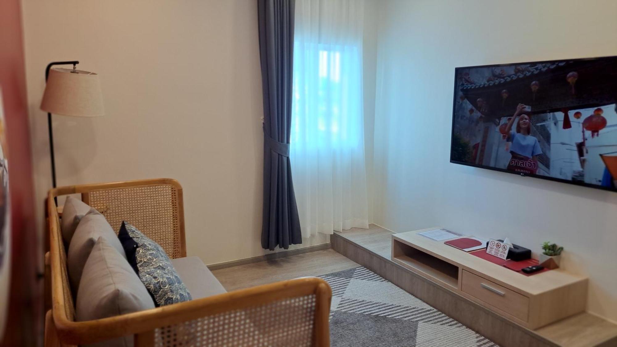 Hotel Midtown Ratsada Phuket Quarto foto